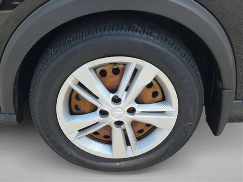 Used 2023 Nissan Kicks S FWD image 15