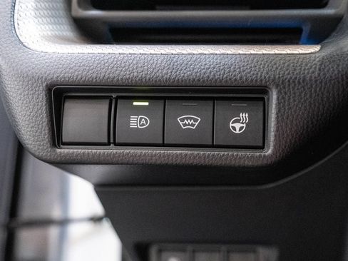 Used 2025 Toyota Prius XLE FWD image 22