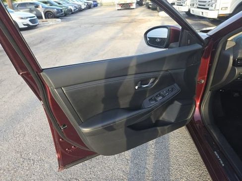 Used 2020 Nissan Sentra SV FWD image 14