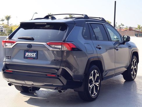 Used 2021 Toyota RAV4 XSE w/ Premium Package image 9