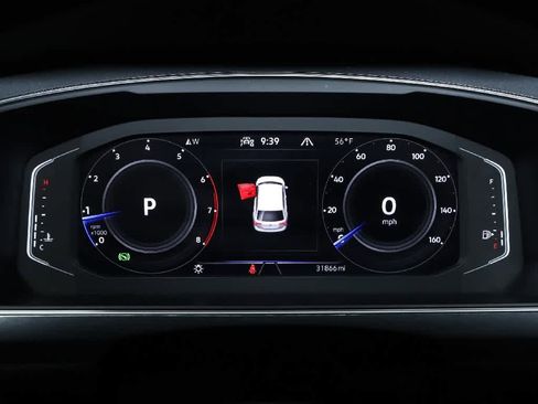 Certified 2022 Volkswagen Tiguan SEL R-Line image 39