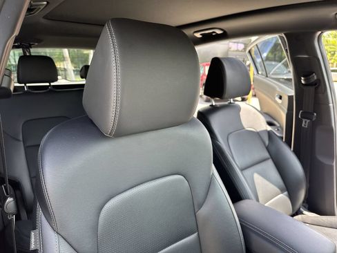 Used 2022 Kia Sportage Nightfall Edition FWD image 46