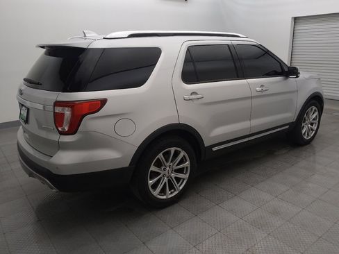 Used 2017 Ford Explorer Limited image 10