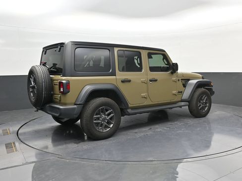 Used 2025 Jeep Wrangler Unlimited Sport AWD/4WD image 7