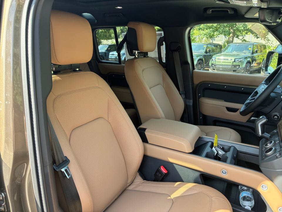New 2026 Land Rover Defender 110 S AWD/4WD image 28