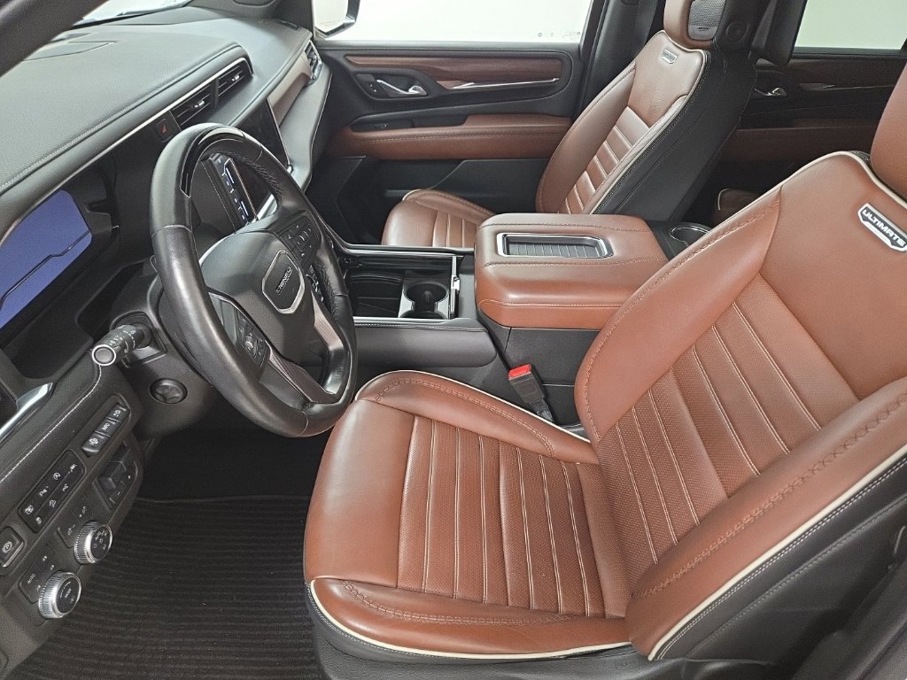 Used 2023 GMC Yukon XL Denali Ultimate AWD/4WD image 27