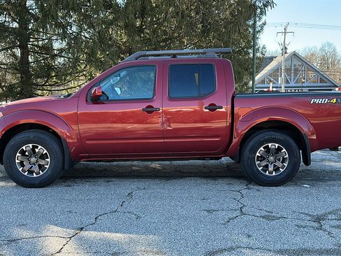 Certified 2020 Nissan Frontier PRO-4X w/ Pro-4x Utility Package image 30