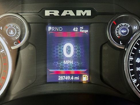Used 2024 RAM 3500 Tradesman w/ Chrome Appearance Group AWD/4WD image 14