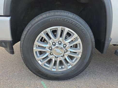 Used 2020 Chevrolet Silverado 3500 High Country AWD/4WD image 9