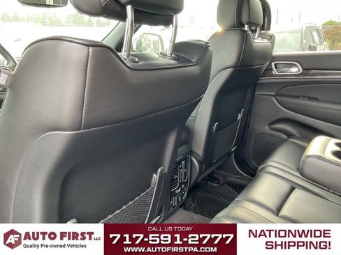 Used 2018 Jeep Grand Cherokee Overland AWD/4WD image 10