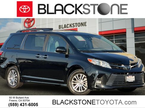 Used 2020 Toyota Sienna XLE image 1