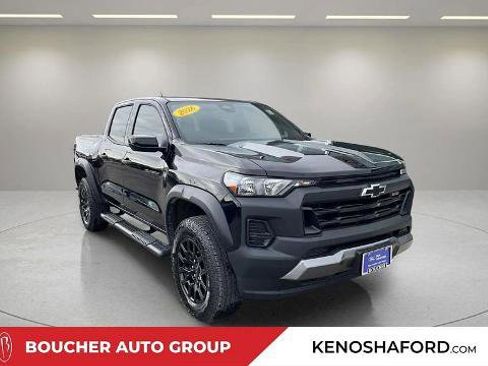 Used 2026 Chevrolet Colorado Trail Boss image 3