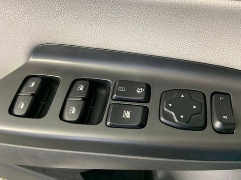 Used 2022 Hyundai Kona Limited AWD/4WD image 27