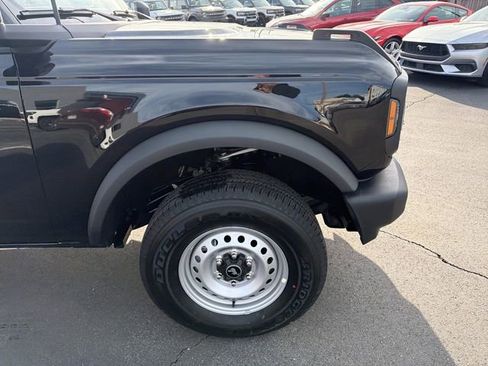 New 2025 Ford Bronco Base image 2