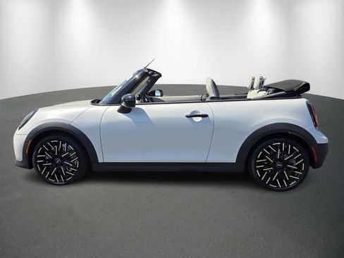 Used 2025 MINI Cooper S image 4