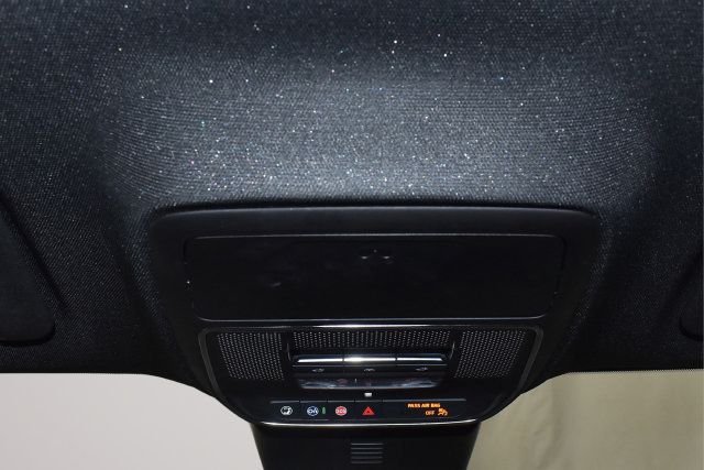 Used 2024 Chevrolet Traverse RS w/ LPO, Floor Liner Package AWD/4WD image 33