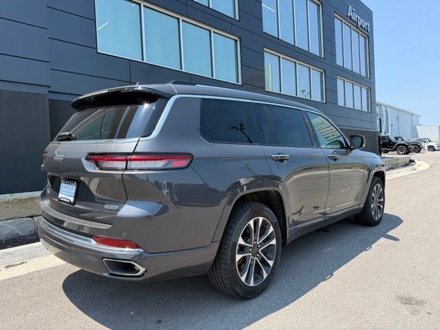 Used 2021 Jeep Grand Cherokee L Overland w/ Luxury Tech Group IV AWD/4WD image 3