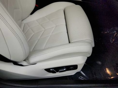 Used 2026 BMW 530i RWD image 37