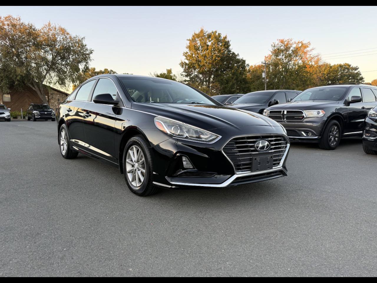 Used 2019 Hyundai Sonata SE FWD image 1