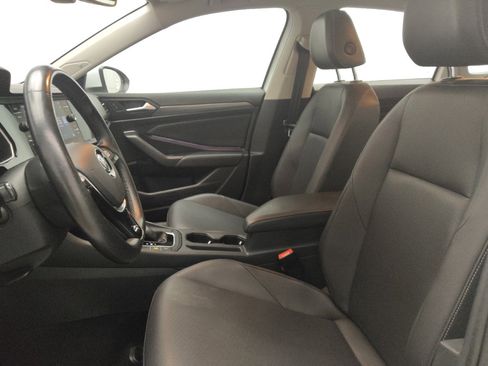 Used 2019 Volkswagen Jetta SEL w/ Cold Weather Package image 17