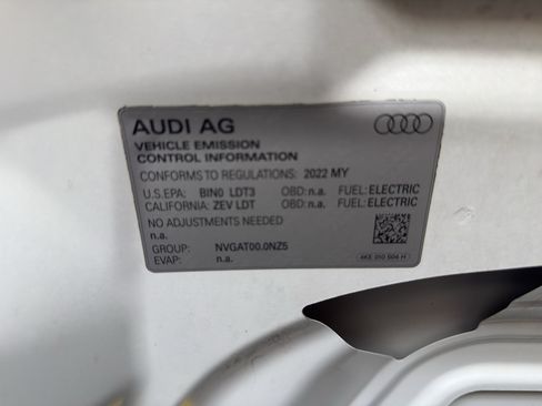 Used 2022 Audi Q4 e-tron Premium Plus AWD/4WD image 35