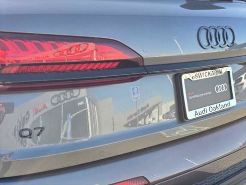 Certified 2025 Audi Q7 2.0T Premium w/ Convenience Plus Package AWD/4WD image 13