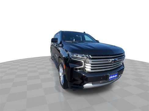 Used 2021 Chevrolet Suburban High Country image 2