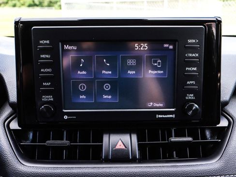 Used 2022 Toyota RAV4 LE AWD/4WD image 7