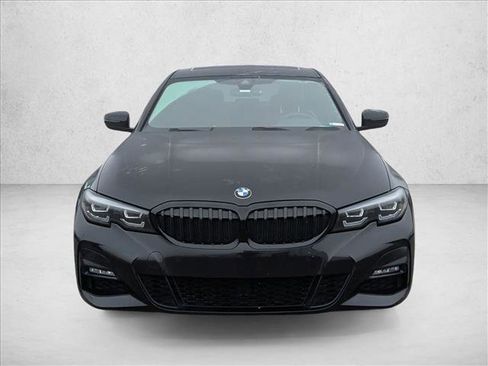 Used 2022 BMW 330i Sedan w/ M Sport Package image 2