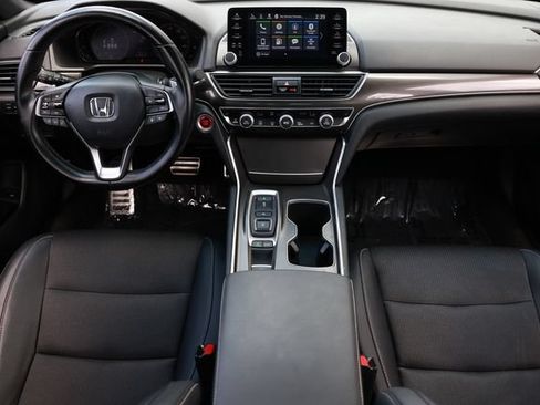 Used 2021 Honda Accord Sport image 2