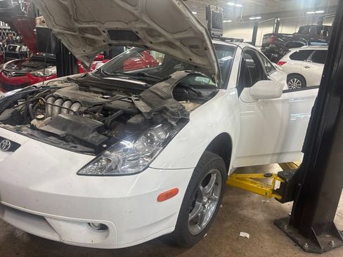 Used 2001 Toyota Celica GT-S FWD image 3