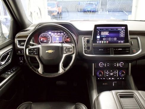 Used 2021 Chevrolet Suburban Premier image 11