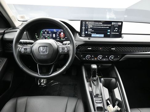 Certified 2025 Honda Accord EX-L image 19