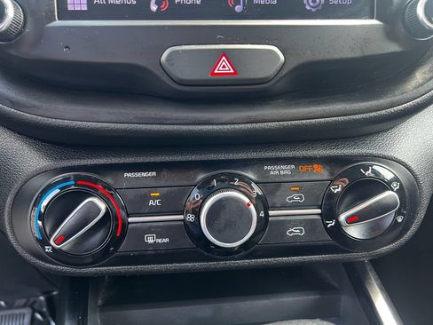Used 2022 Kia Soul LX w/ Technology Package FWD image 18