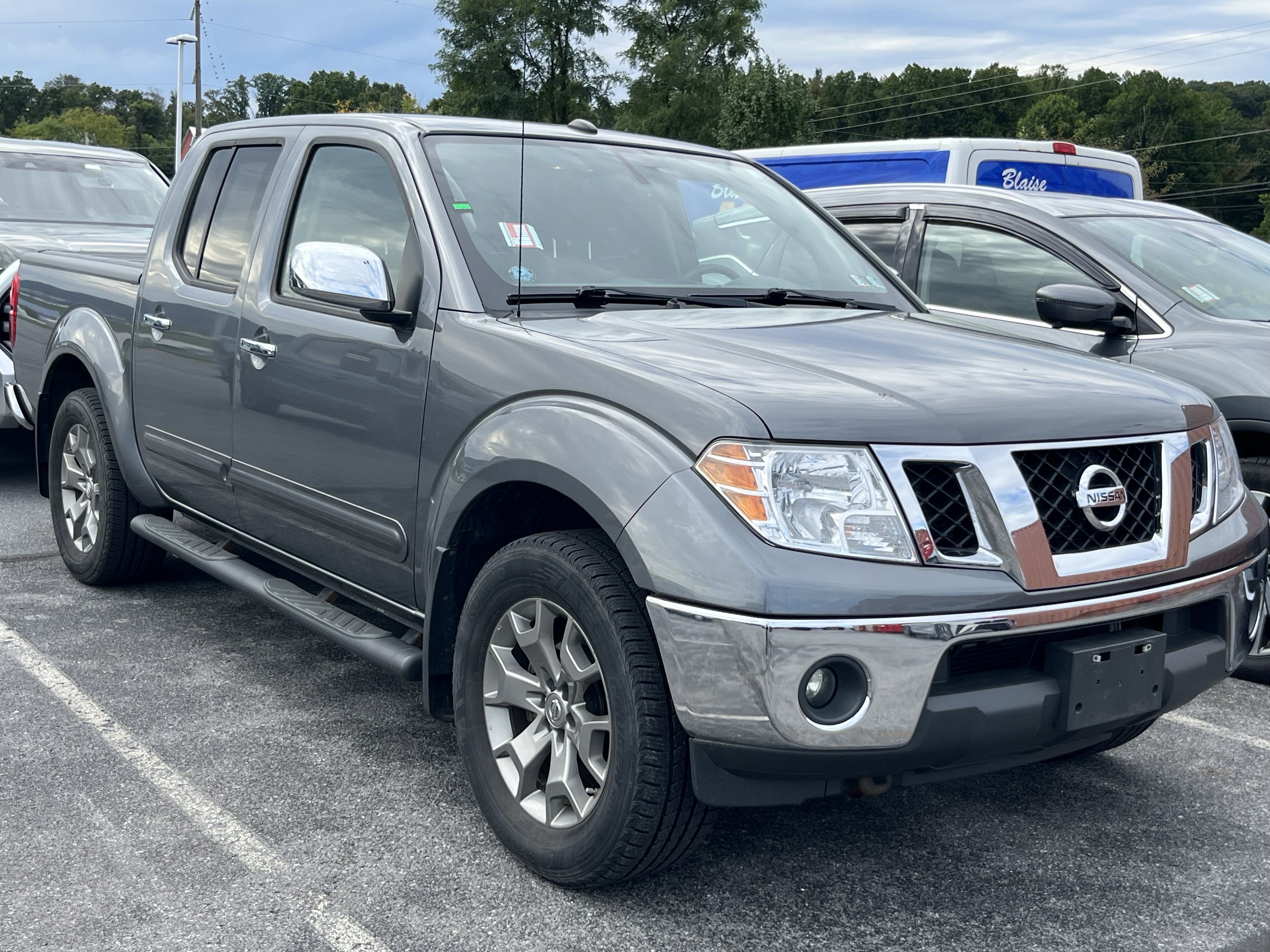 Used 2019 Nissan Frontier SL AWD/4WD image 1