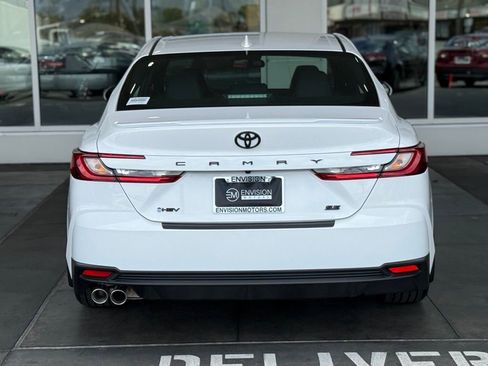 New 2026 Toyota Camry SE image 10