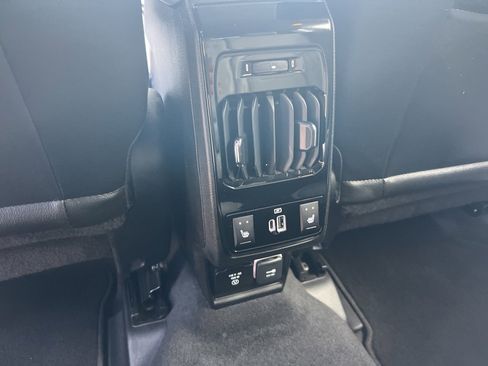 Used 2022 Jeep Compass Limited w/ Elite Group image 27