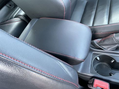 Used 2019 Volkswagen GTI SE w/ SE Experience Package image 30