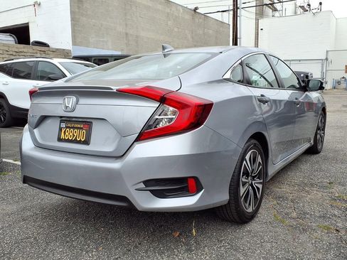 Used 2017 Honda Civic EX-L image 9