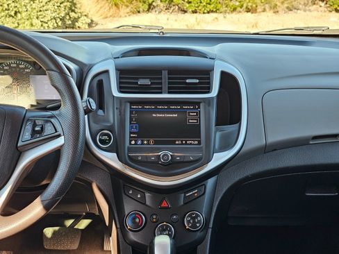 Used 2020 Chevrolet Sonic LT FWD image 25