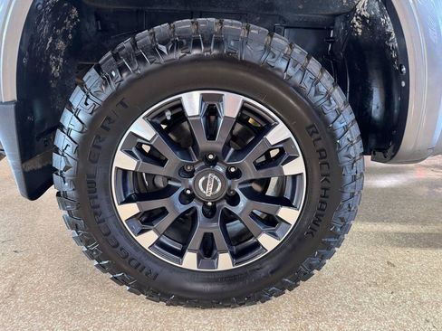 Used 2017 Nissan Titan PRO-4X w/ Pro-4x Convenience Package AWD/4WD image 53