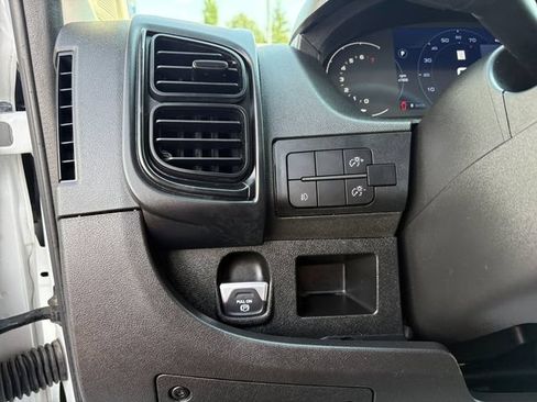 Used 2025 RAM ProMaster 2500 w/ U-Haul Equipment Group FWD image 19