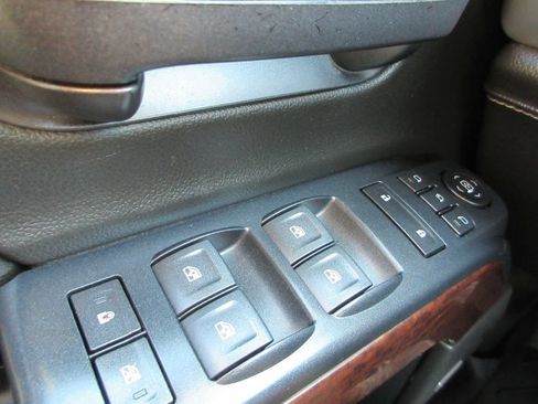 Used 2018 GMC Sierra 1500 SLT AWD/4WD image 32