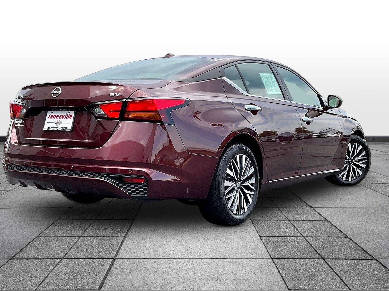 Certified 2024 Nissan Altima 2.5 SV FWD image 7