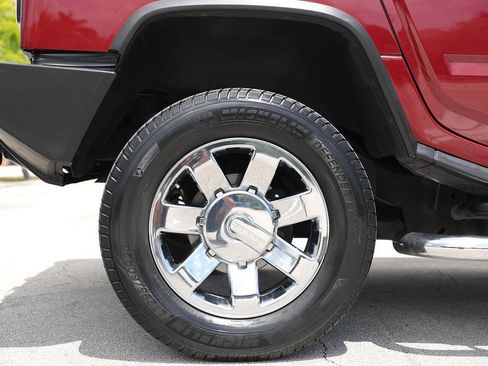 Used 2005 HUMMER H2 w/ Preferred Equipment Group AWD/4WD image 29