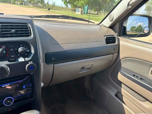 Used 2003 Nissan Frontier XE w/ XE Pwr Pkg image 17