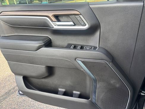 Used 2023 Chevrolet Silverado 1500 LT image 19