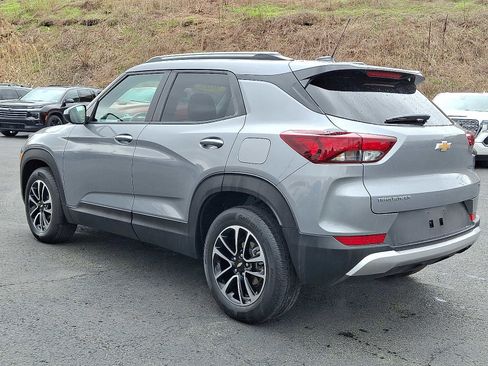 Used 2025 Chevrolet TrailBlazer LT image 4