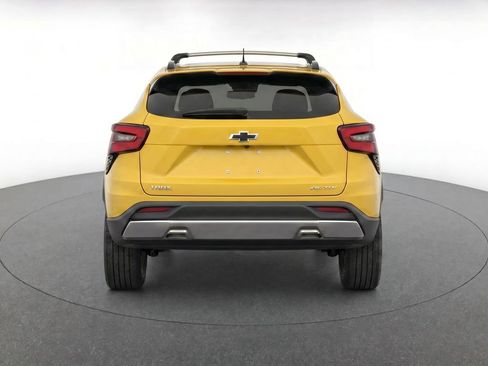 Used 2024 Chevrolet Trax ACTIV w/ Sunroof Package FWD image 8