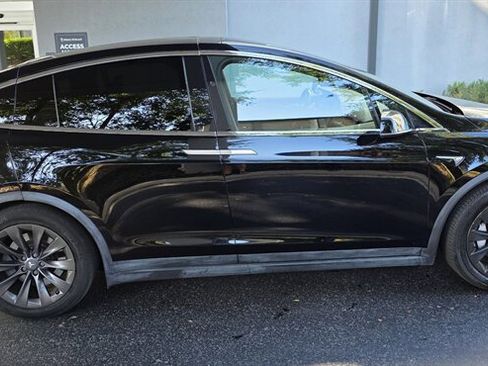 Used 2018 Tesla Model X 100D image 7